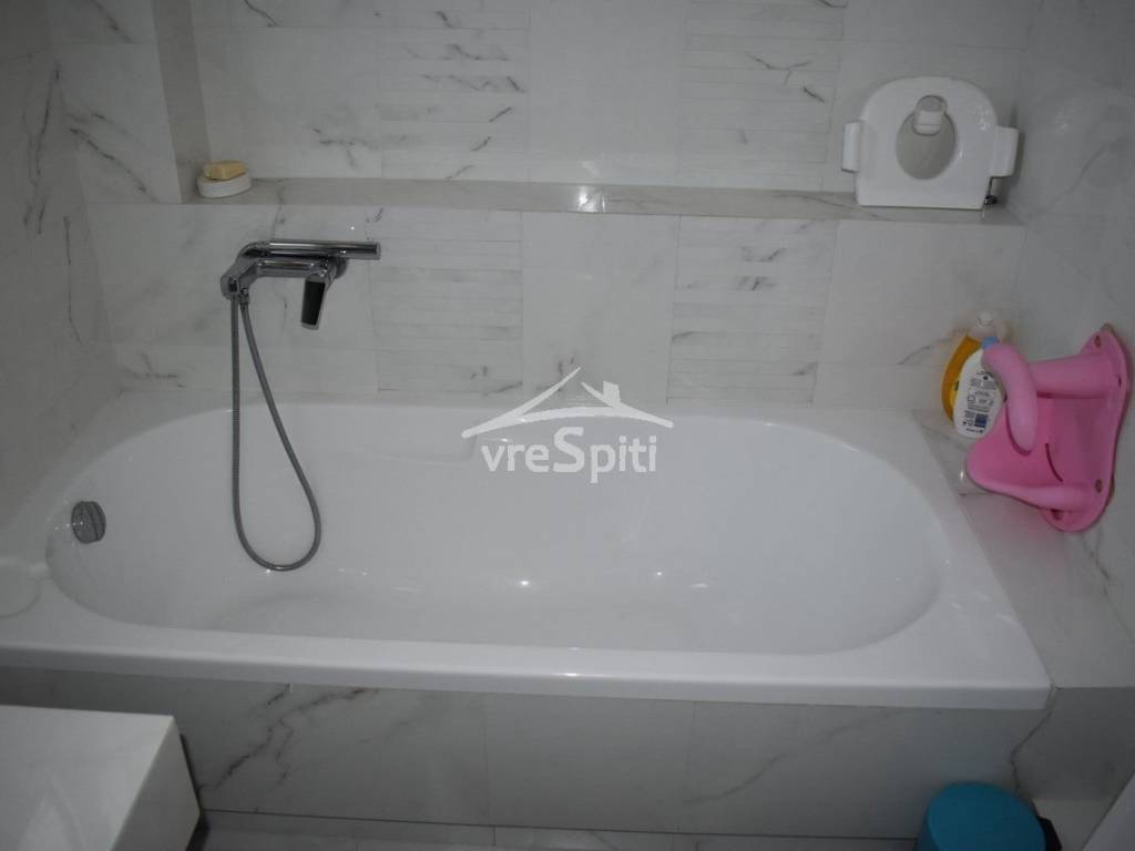 ΟΙΚΟΓΕΝΕΙΑΚΟ ΛΟΥΤΡΟ