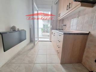 ΞΕΧΩΡΙΣΤΗ ΚΟΥΖΙΝΑ