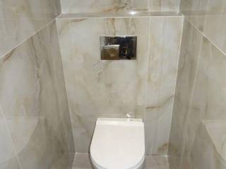 Forumland Real Estate, Μπάνιο