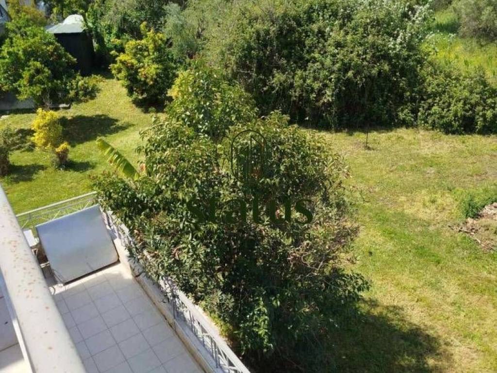 Θέα απο μπαλκόνι