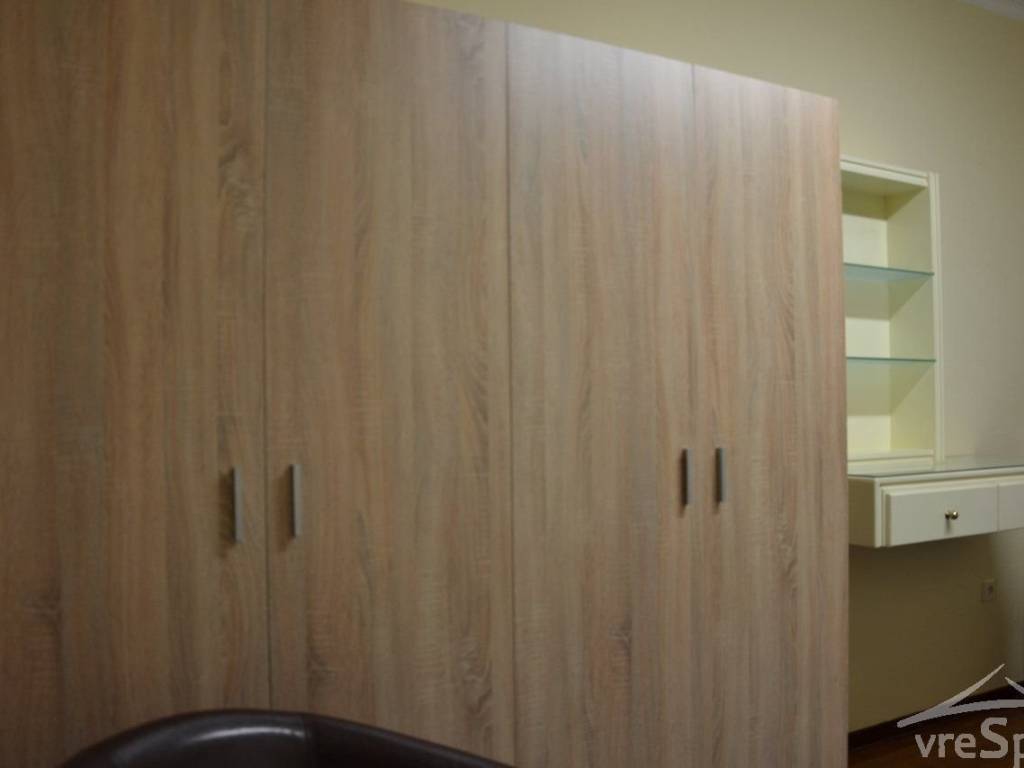 2ος ΞΕΧΩΡΙΣΤΟΣ ΧΩΡΟΣ ΜΕ ΔΑΠΕΔΟ ΠΑΡΚΕ