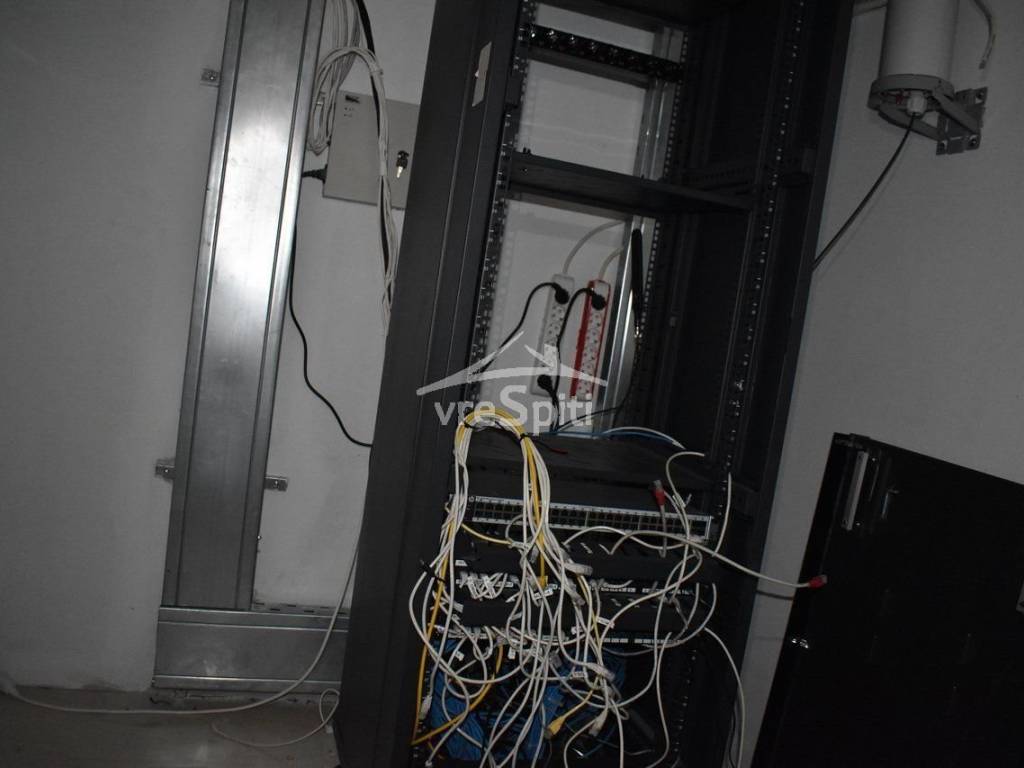 RACK ΕΝΤΟΣ ΤΟΥ ΚΑΤΑΣΤΗΜΑΤΟΣ