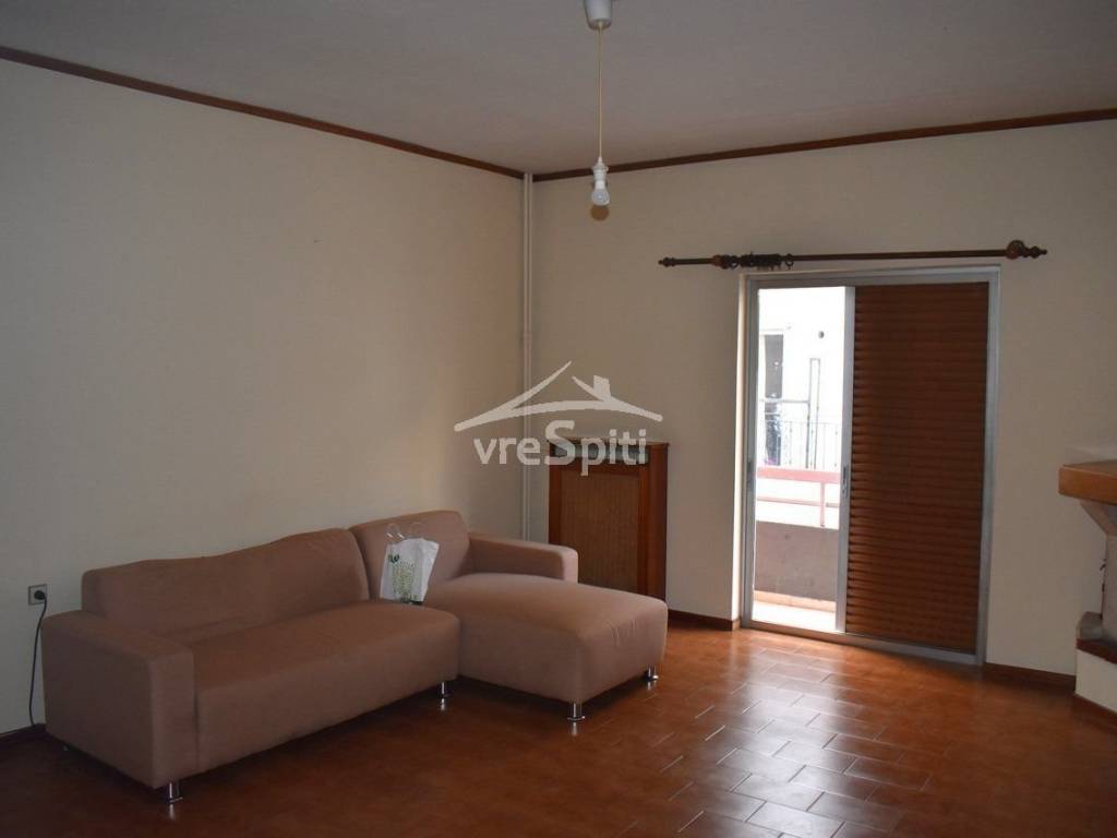 ΚΑΘΙΣΤΙΚΟ ΜΕ ΤΖΑΚΙ