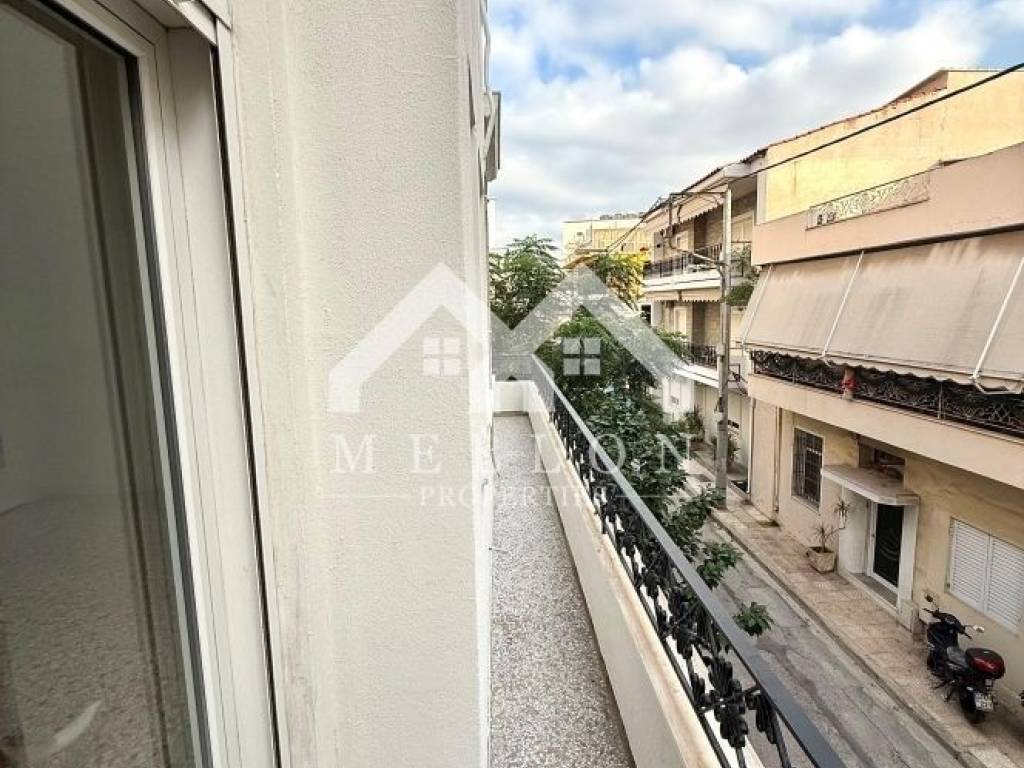 Θέα από μπαλκόνι