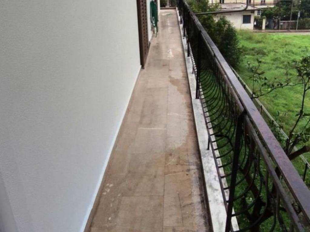 Το πλαινό μπαλκόνι