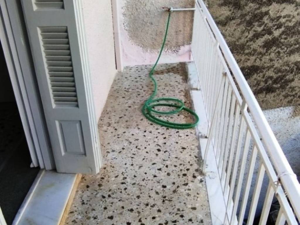 Το πίσω μπαλκόνι