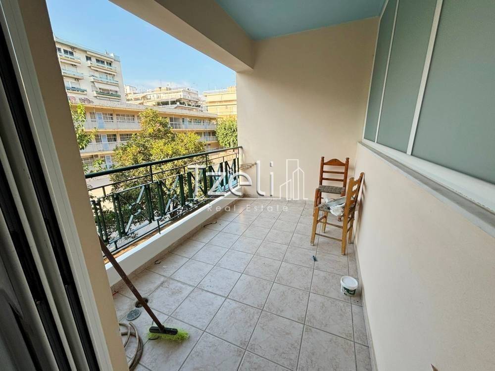 Θέα απο μπαλκόνι