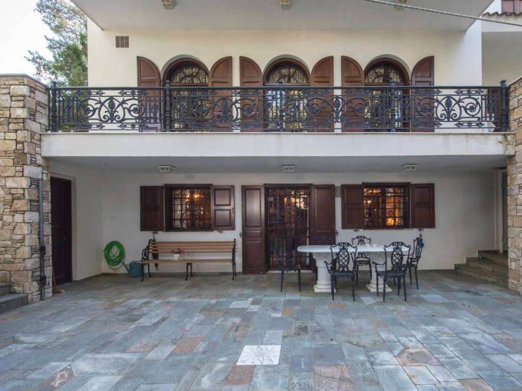 Ground floor, first floor