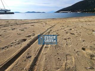 ★ Δεν κτίζει ★ Πρόσωπο σε ασφαλτόδρομο ★ 5μ από θάλασσα