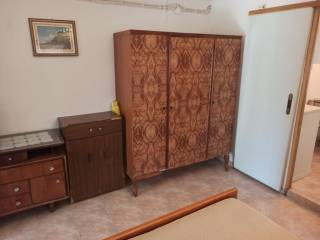 TO YPNODOMATIO TES MONOKATOIKIAS