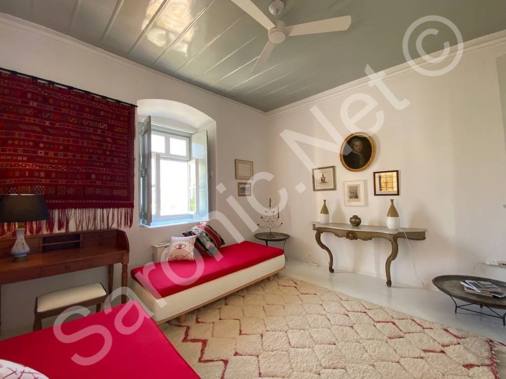 Bed 3 or sitting room