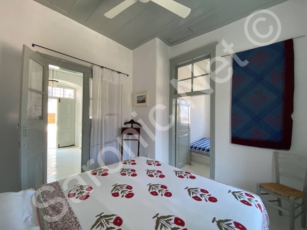 Bedroom 1 through to bedroom 2/dressing room