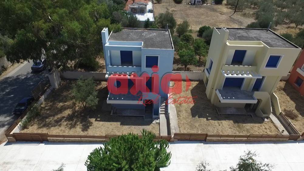 Ξυλόκαστρο, Μελίσσι: Πωλείται μοναδικό