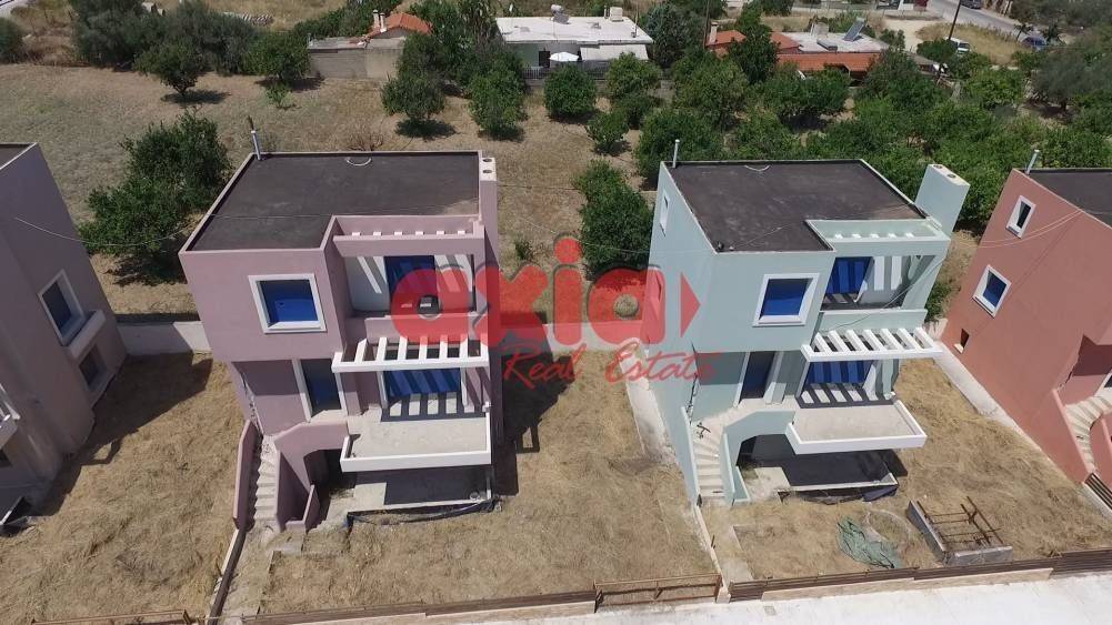 Ξυλόκαστρο, Μελίσσι: Πωλείται μοναδικό