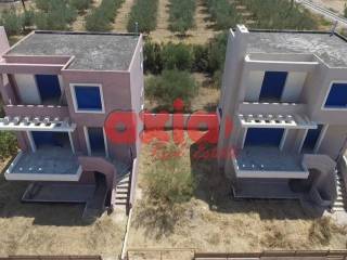 Ξυλόκαστρο, Μελίσσι: Πωλείται μοναδικό