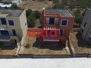 Ξυλόκαστρο, Μελίσσι: Πωλείται μοναδικό