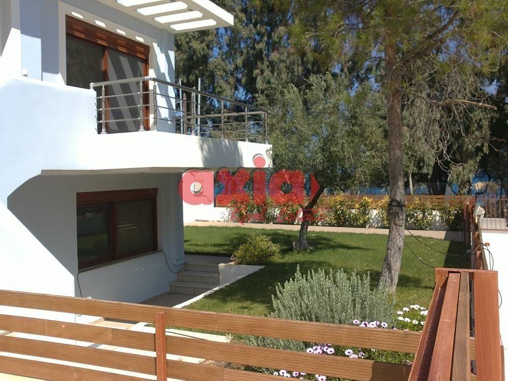 Ξυλόκαστρο, Μελίσσι: Πωλείται μοναδικό