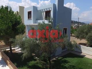 Ξυλόκαστρο, Μελίσσι: Πωλείται μοναδικό