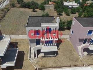 Ξυλόκαστρο, Μελίσσι: Πωλείται μοναδικό