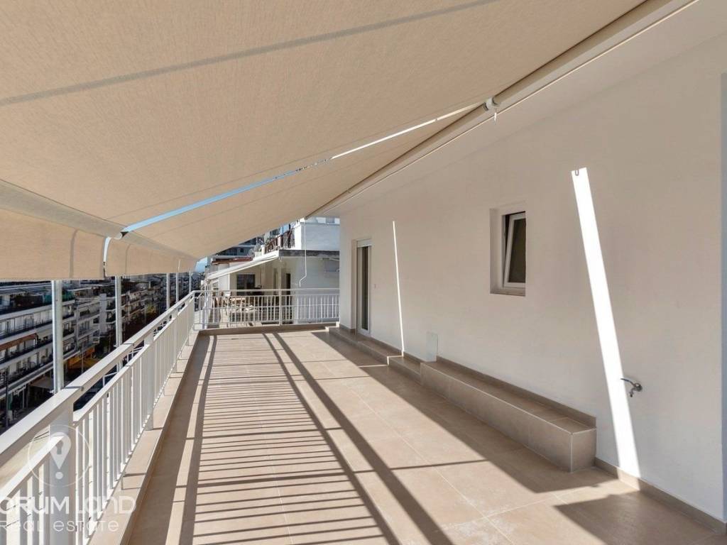 Forumland Real Estate, Βεράντες