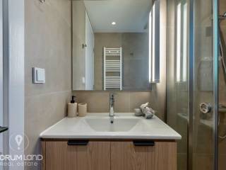 Forumland Real Estate, Μπάνιο