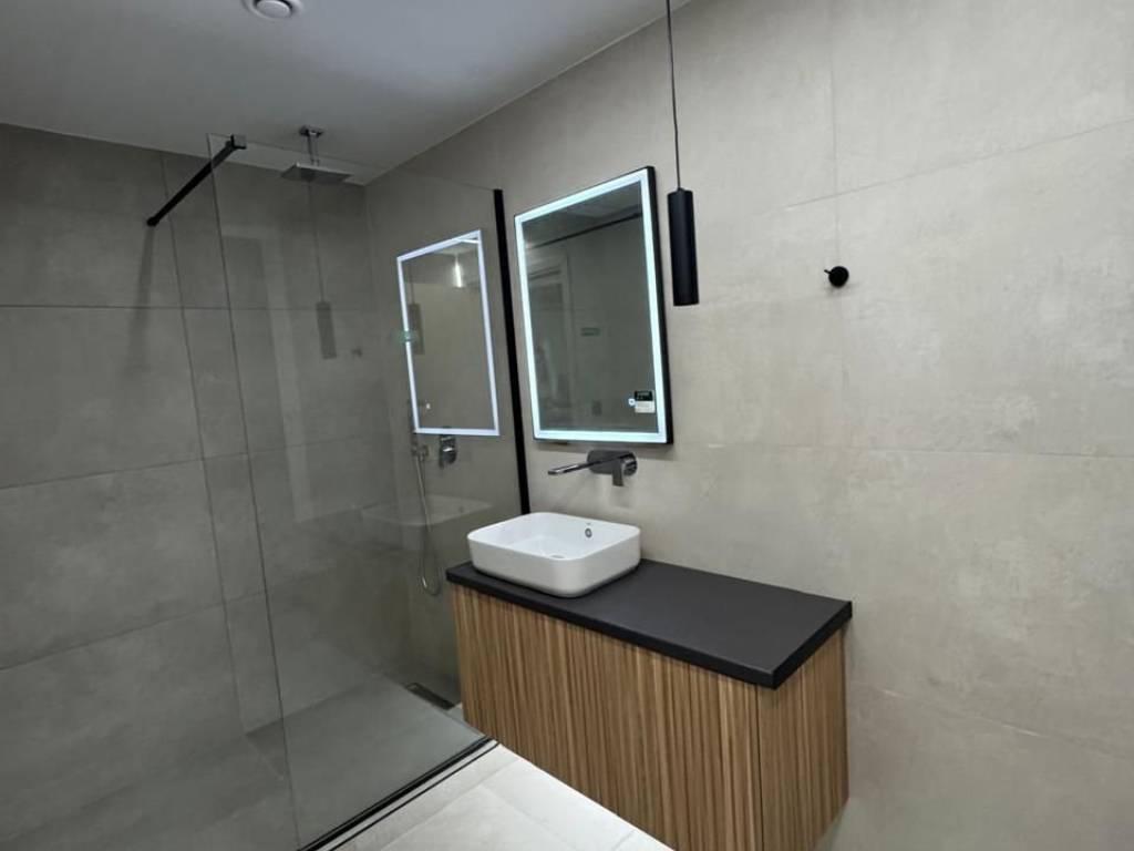 μπανιο Master bedroom