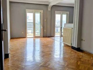 Forumland Real Estate, Σαλόνι