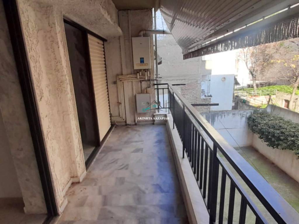 Οπίσθιο Μπαλκόνι