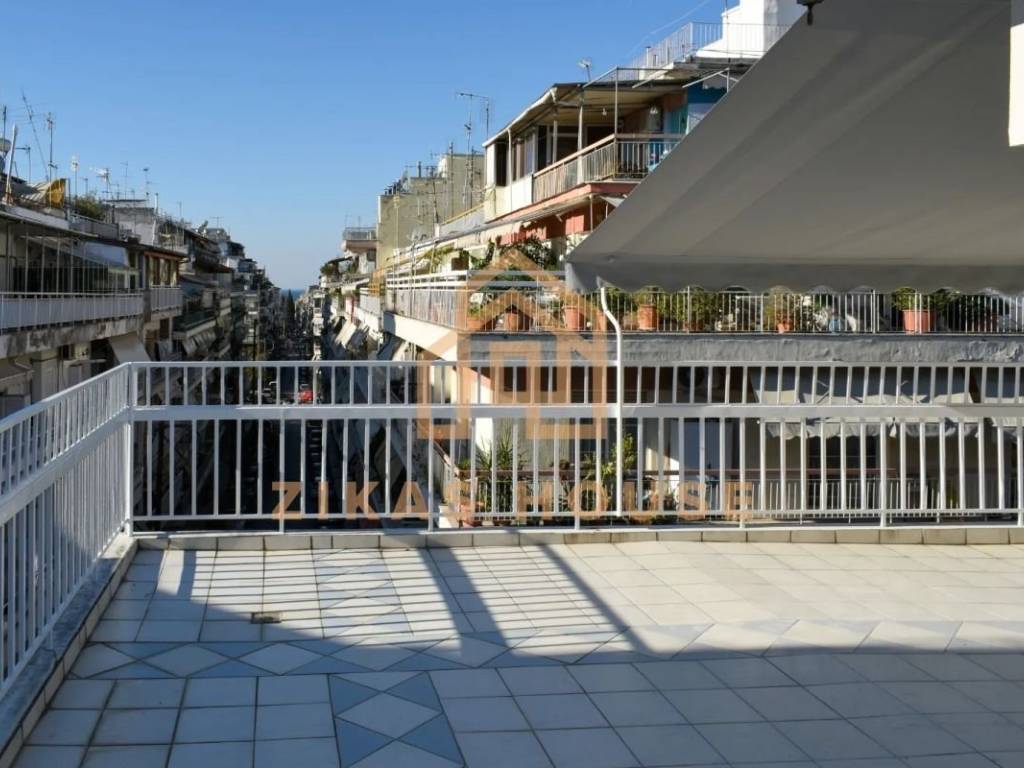 Θέα από μπαλκόνι