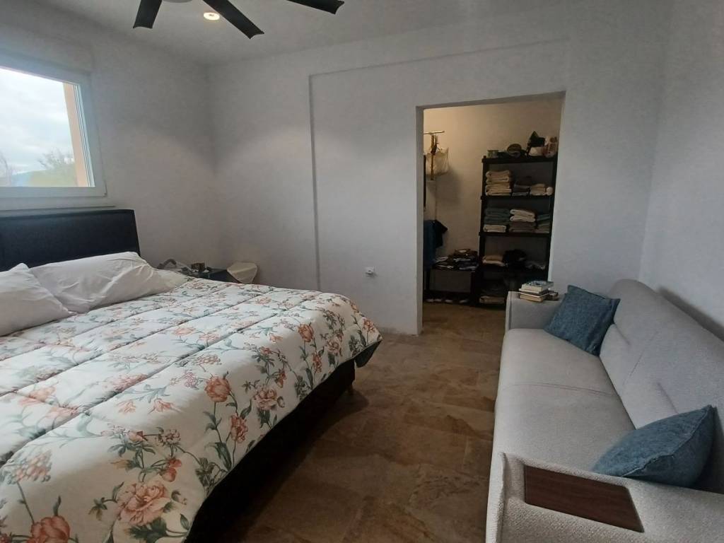 MASTERBEDROOM ΜΕ ΒΕΣΤΙΑΡΙΟ ΚΑΙ ΙΔΙΩΤΙΚΟ ΜΠΑΝΙΟ