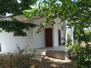 2η Μονοκατοικια.