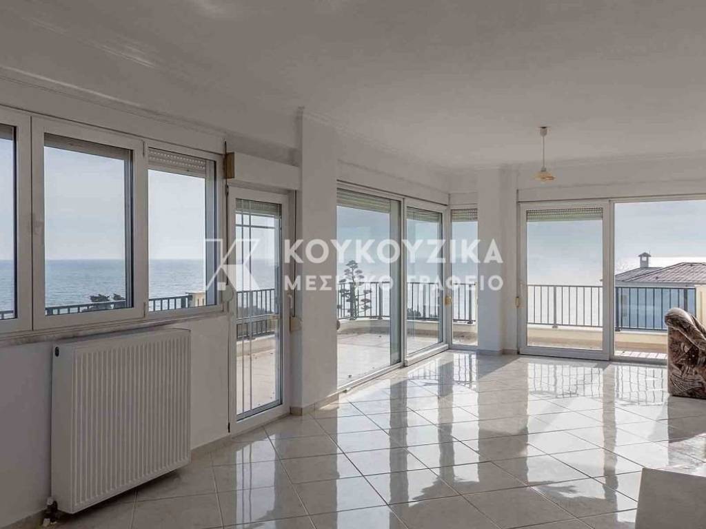 Σαλοκουζίνα