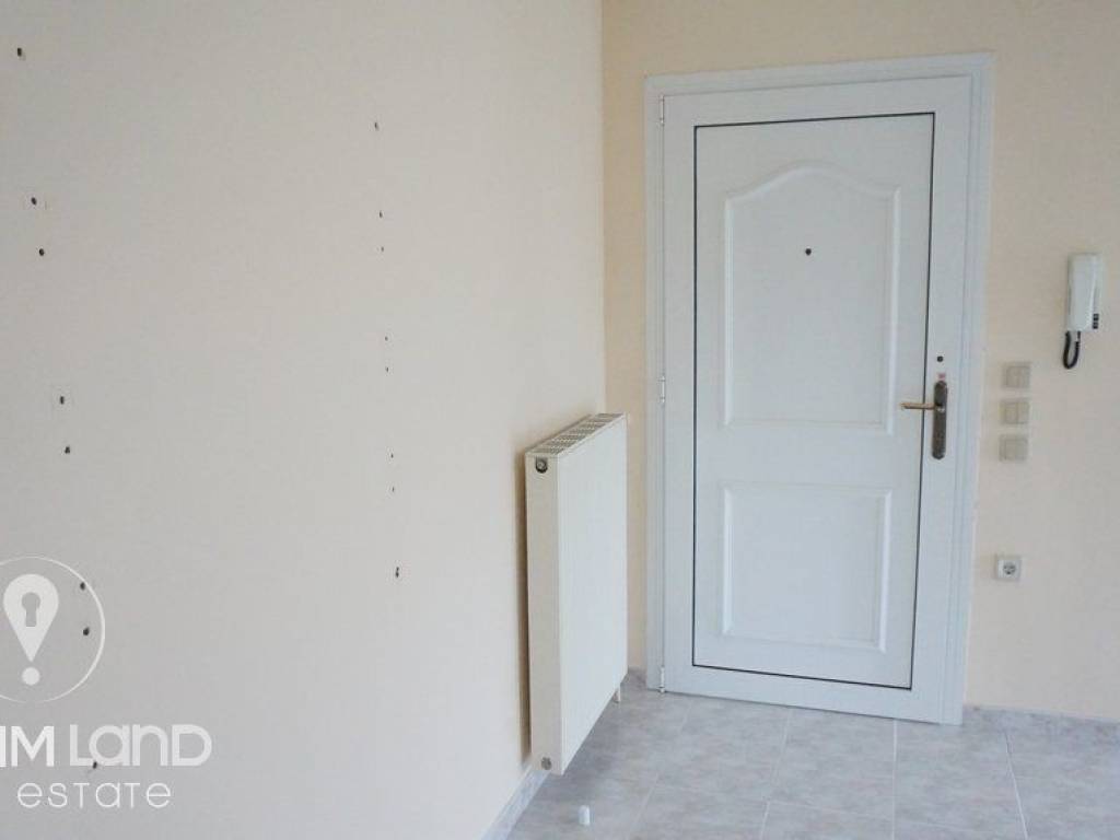 Forumland Real Estate, Eisodos