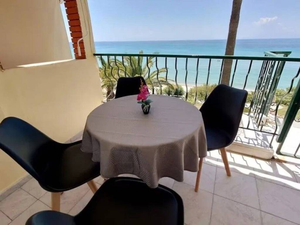 Apartment - Grekodom 62665|966389