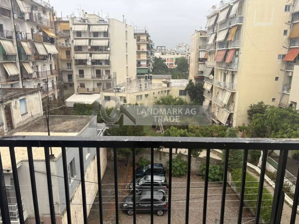 Θέα από μπαλκόνι