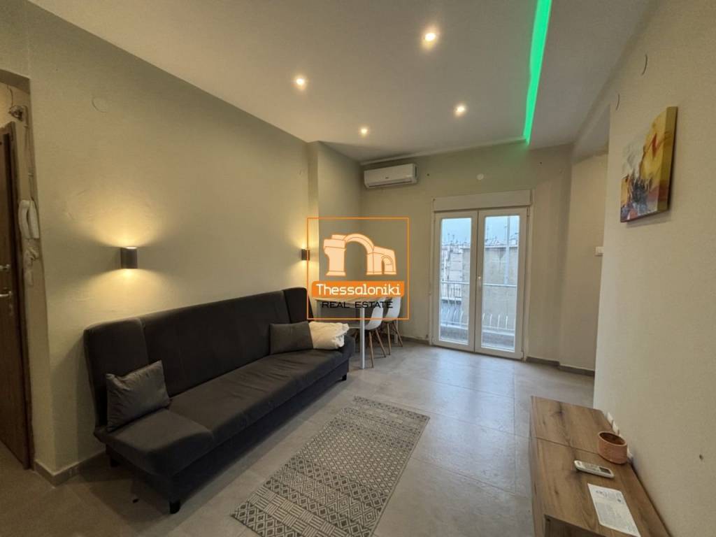 Άγιος Δημήτριος, Γκαρσονιέρα, 53 τ.μ.