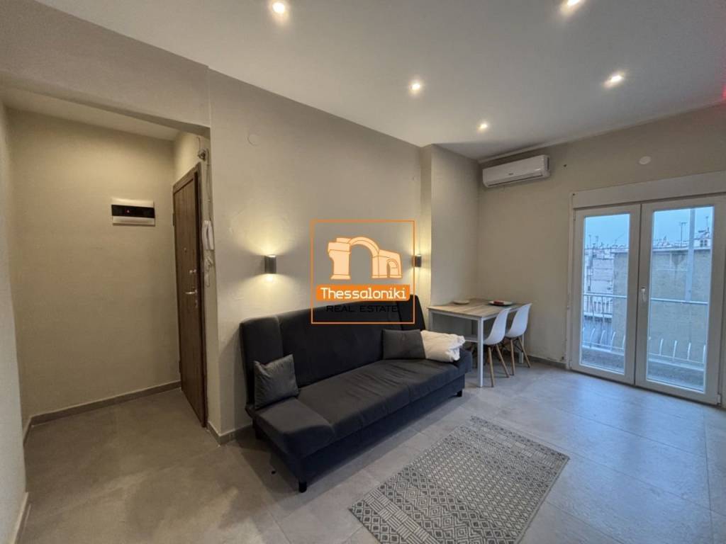 Άγιος Δημήτριος, Γκαρσονιέρα, 53 τ.μ.