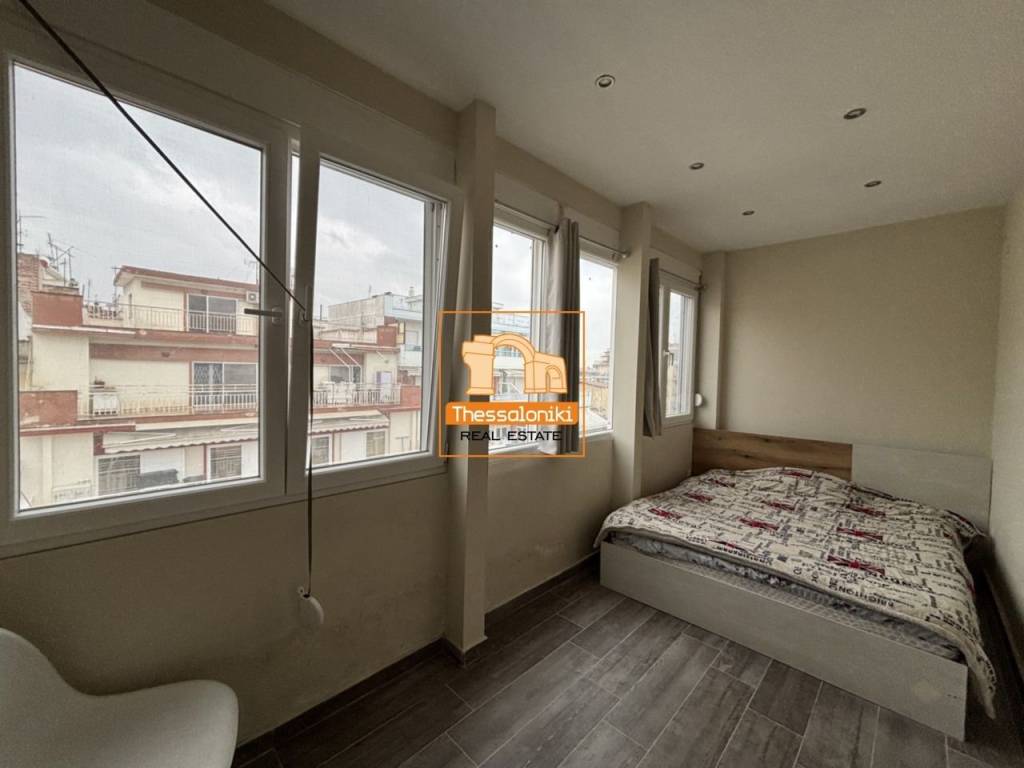 Άγιος Δημήτριος, Γκαρσονιέρα, 53 τ.μ.