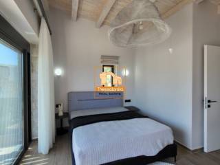 Πευκοχώρι, Μεζονέτα