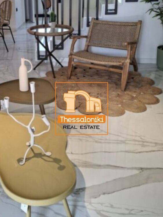 Πευκοχώρι, Μεζονέτα