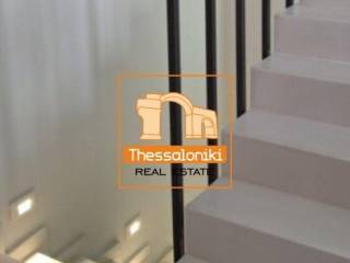 Πευκοχώρι, Μεζονέτα