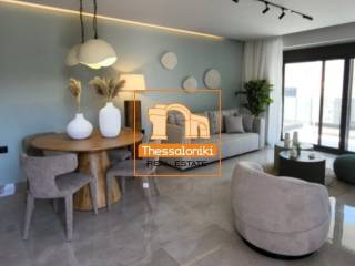 Πευκοχώρι, Μεζονέτα