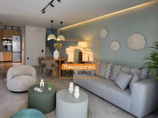 Πευκοχώρι, Μεζονέτα