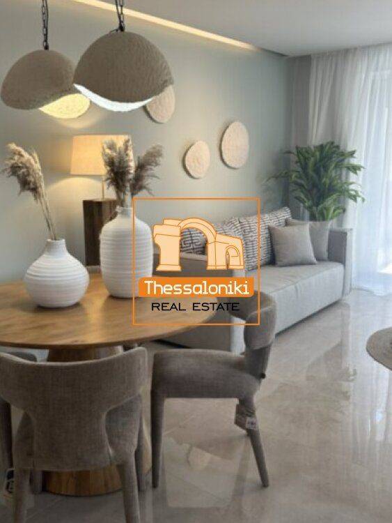 Πευκοχώρι, Μεζονέτα