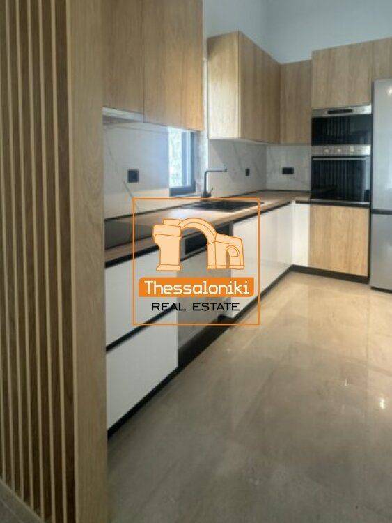 Πευκοχώρι, Μεζονέτα