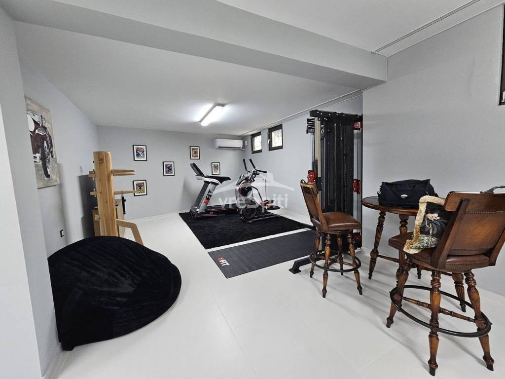 GENIKE APOPSE TES KATOIKIAS