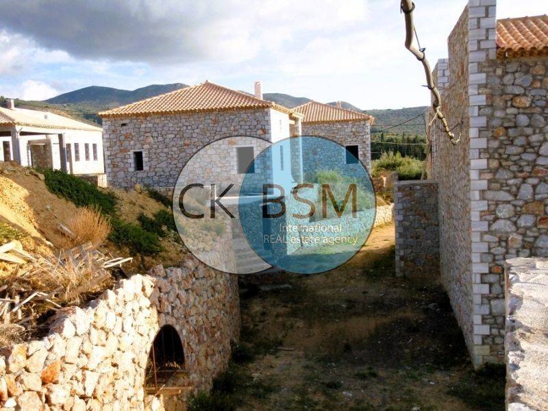 Άποψη κτιρίων / Building views