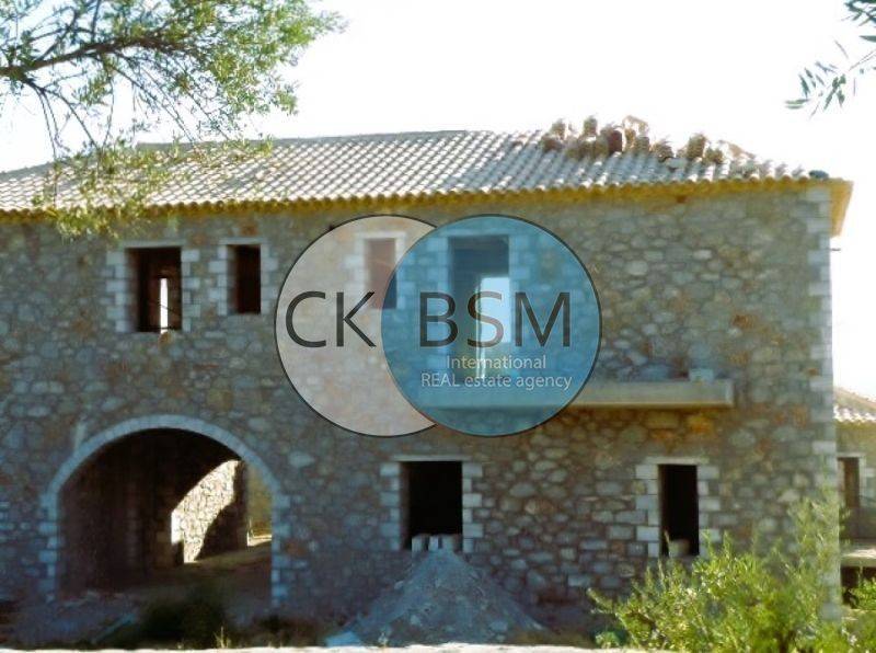 Άποψη κτιρίων / Building views