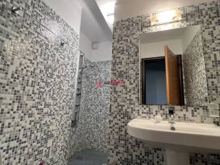 Μπάνιο υπογείου