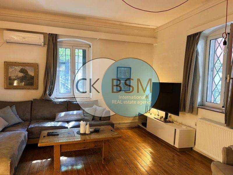 Άποψη σαλονιού / Living room view